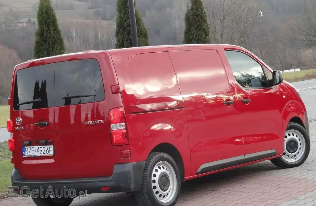 TOYOTA Proace 
