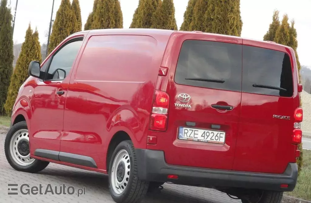 TOYOTA Proace 