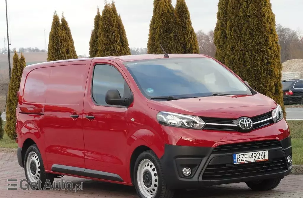 TOYOTA Proace 