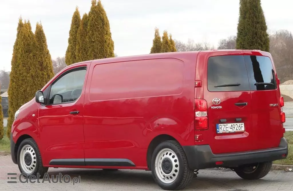 TOYOTA Proace 