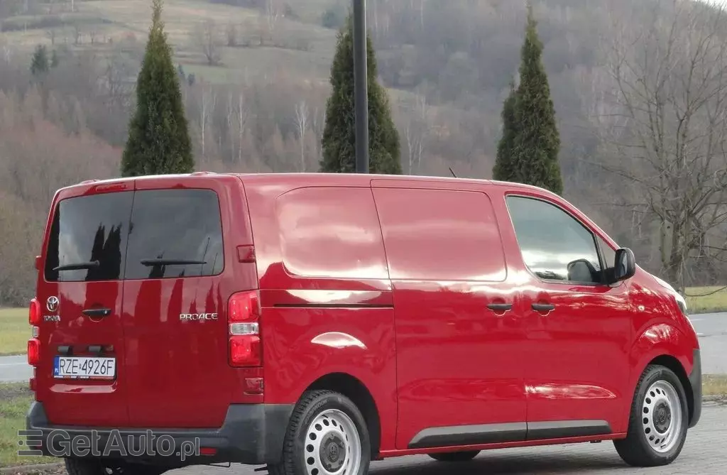 TOYOTA Proace 