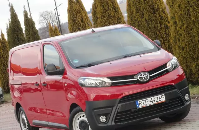 TOYOTA Proace 