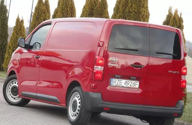 TOYOTA Proace 