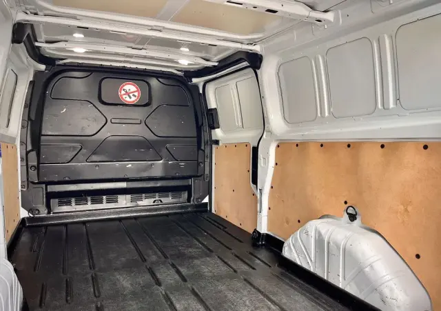 FORD TRANSIT CUSTOM LONG / SALON POLSKA / BEZWYPADKOWA / FAKTURA VAT 23% 