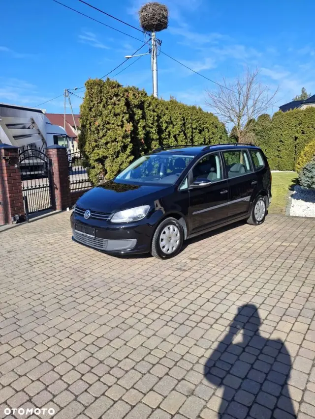 VOLKSWAGEN Touran 