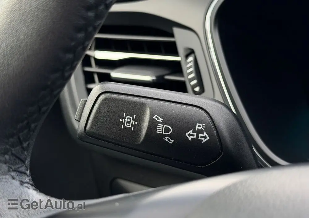 FORD Kuga 2.0 EcoBlue 4x4 TITANIUM