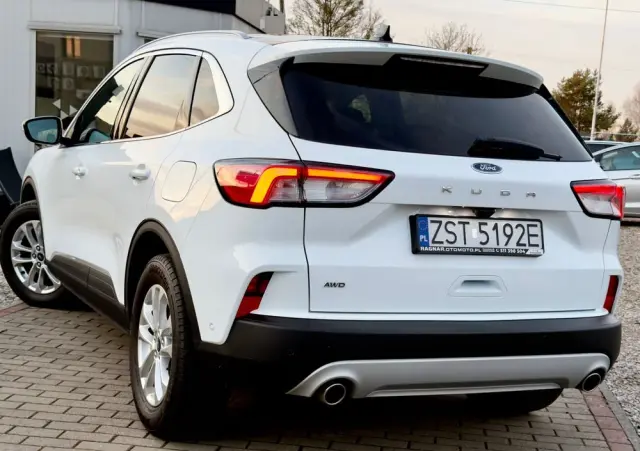 FORD Kuga 2.0 EcoBlue 4x4 TITANIUM