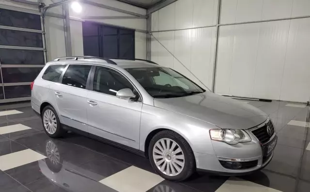 VOLKSWAGEN Passat 