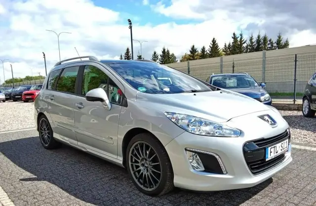 PEUGEOT 308 