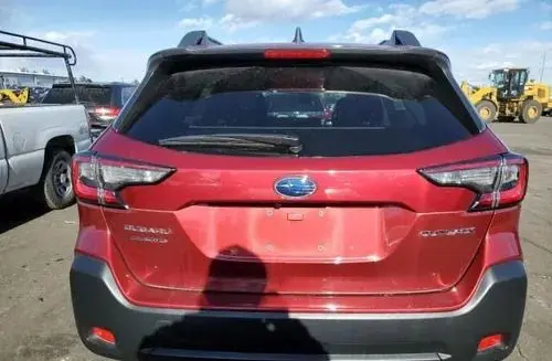 SUBARU Outback 