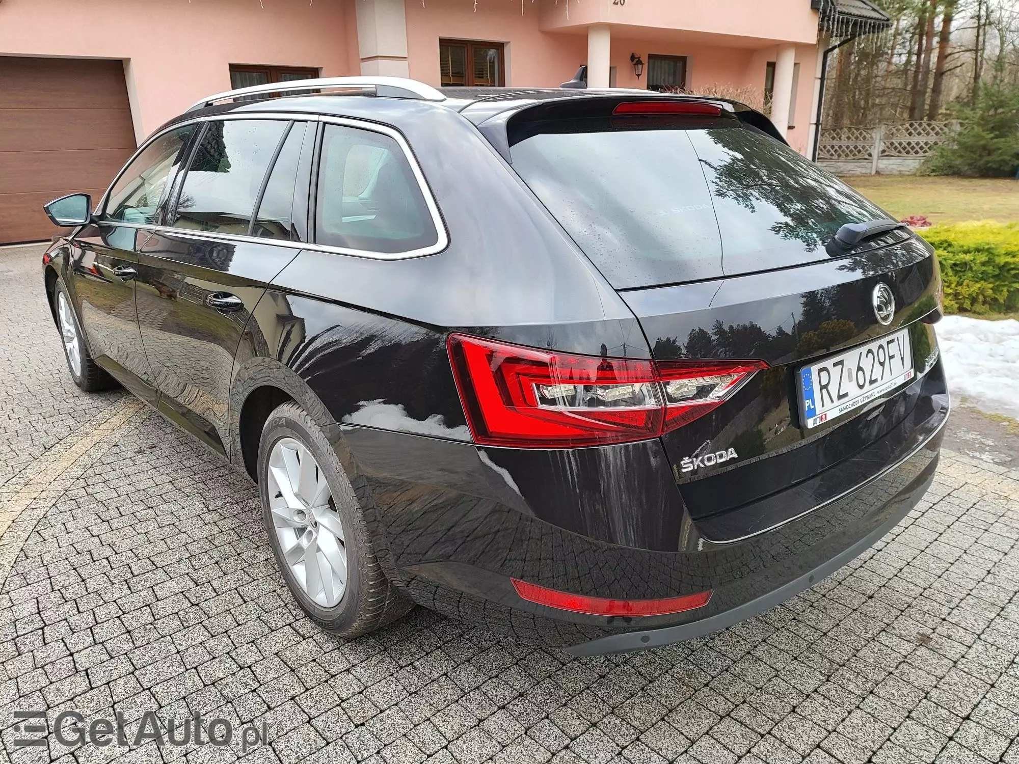 SKODA Superb 