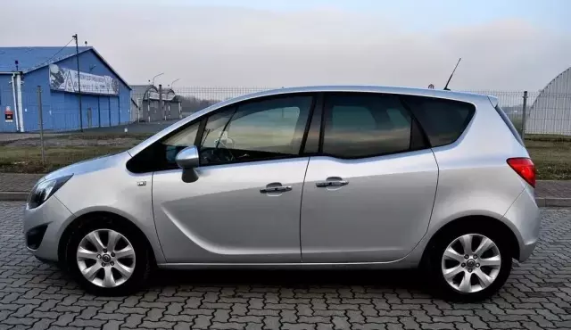 OPEL Meriva 