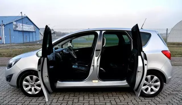 OPEL Meriva 
