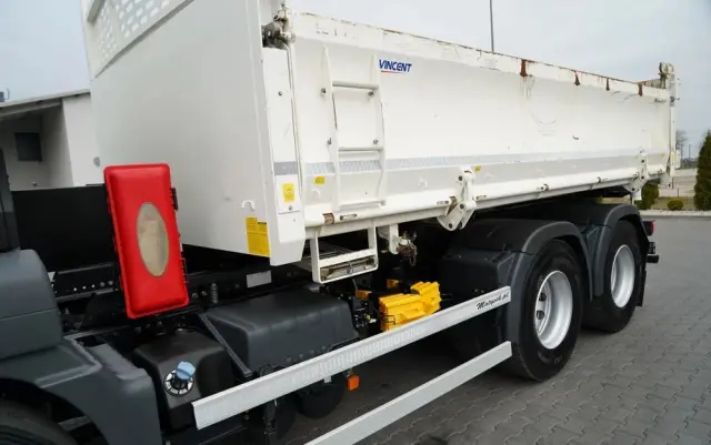 MAN TGS 26.400 / 6X4 / 2 STRONNA WYWROTKA / HYDROBURTA / AUTOMAT / EURO 6 