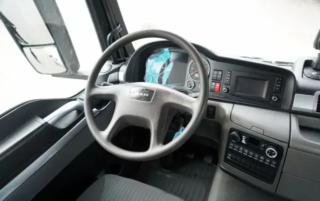 MAN TGS 26.400 / 6X4 / 2 STRONNA WYWROTKA / HYDROBURTA / AUTOMAT / EURO 6 