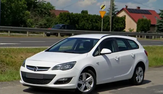 OPEL Astra 