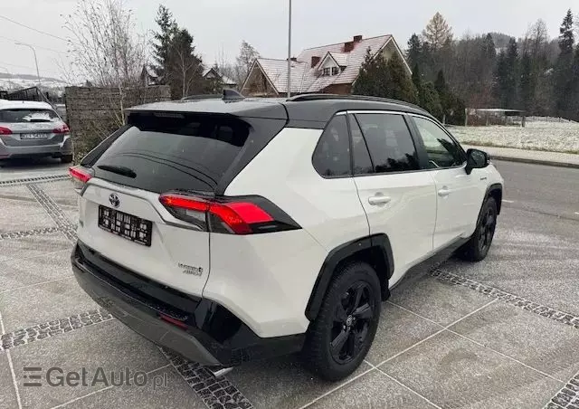 TOYOTA RAV4 2.5 4x4 Hybrid Club