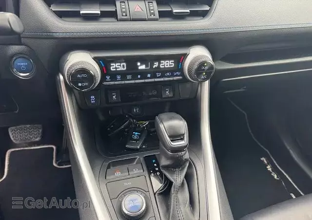 TOYOTA RAV4 2.5 4x4 Hybrid Club