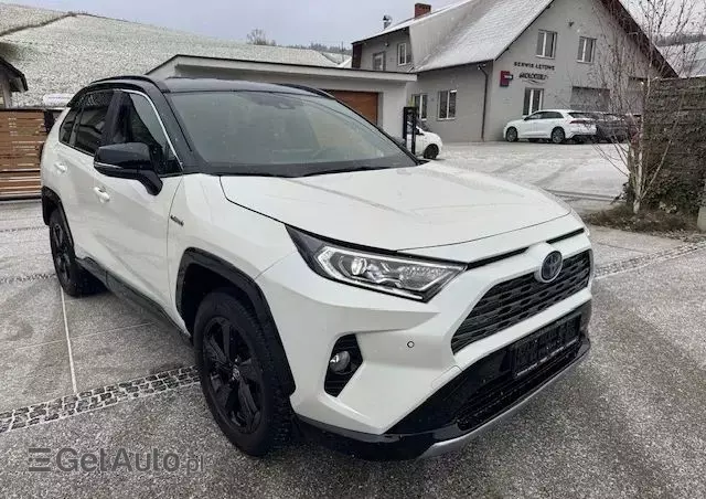 TOYOTA RAV4 2.5 4x4 Hybrid Club