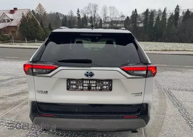 TOYOTA RAV4 2.5 4x4 Hybrid Club