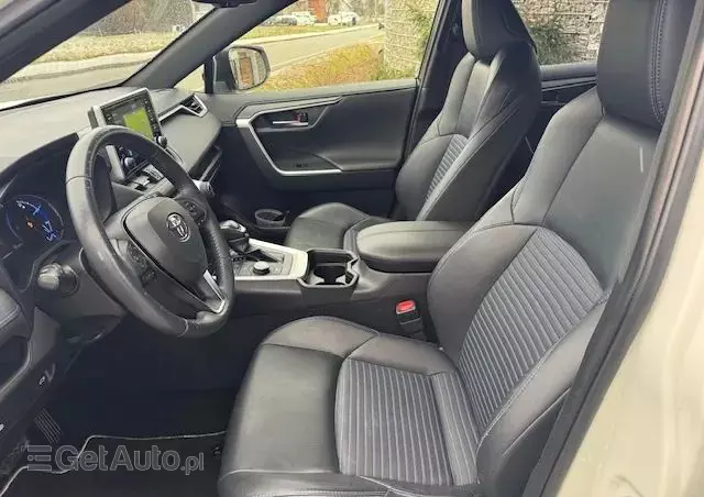 TOYOTA RAV4 2.5 4x4 Hybrid Club