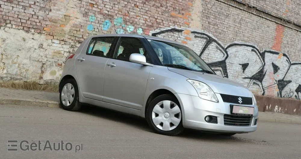 SUZUKI Swift 