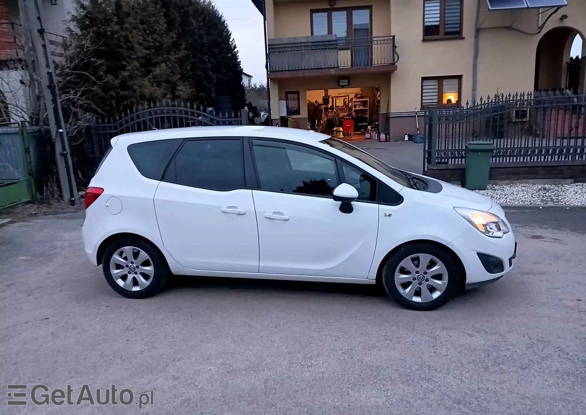 OPEL Meriva 1.4 Color Edition