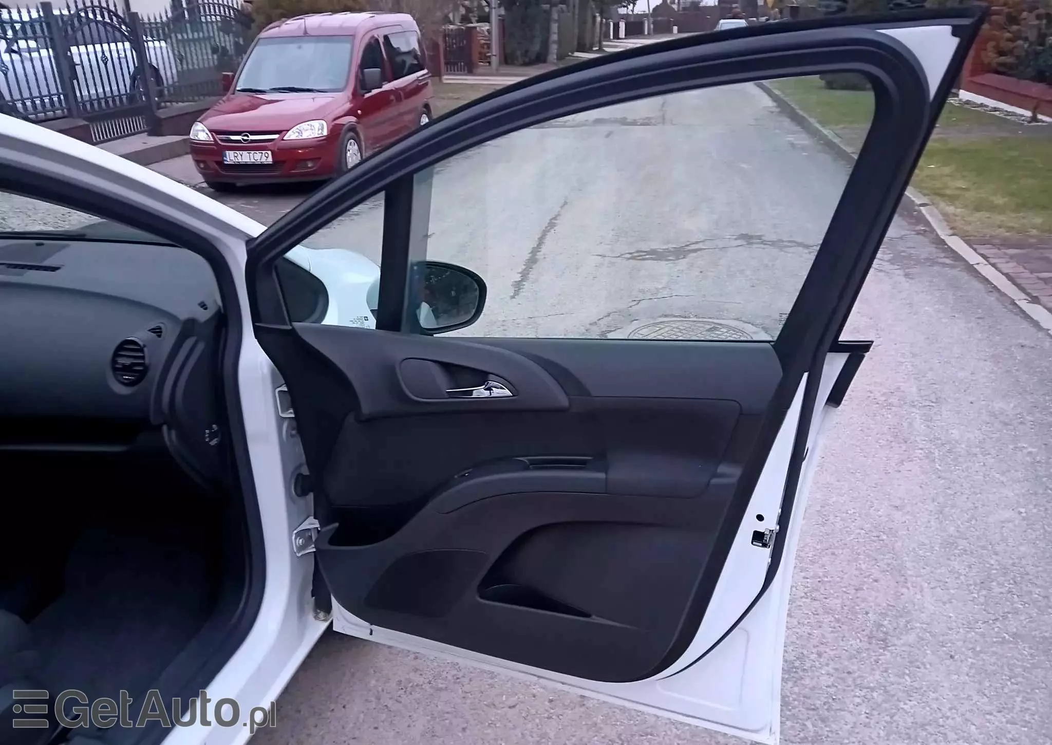 OPEL Meriva 1.4 Color Edition