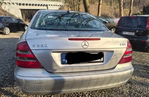 MERCEDES-BENZ Klasa E 