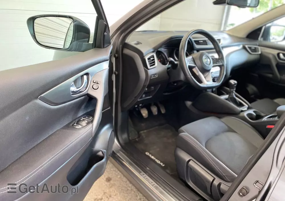 NISSAN Qashqai 1.2 DIG-T Tekna EU6
