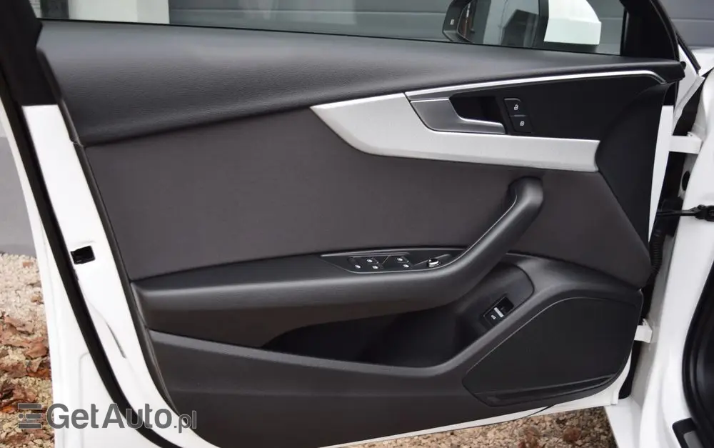 AUDI A4 Avant 2.0 TDI S tronic design