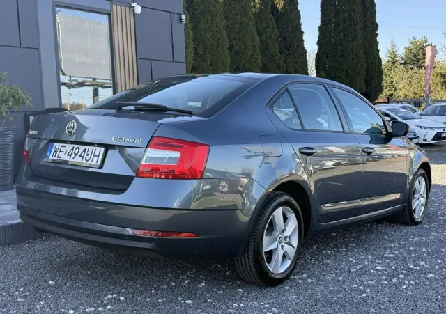 SKODA Octavia 1.6 TDI Ambition