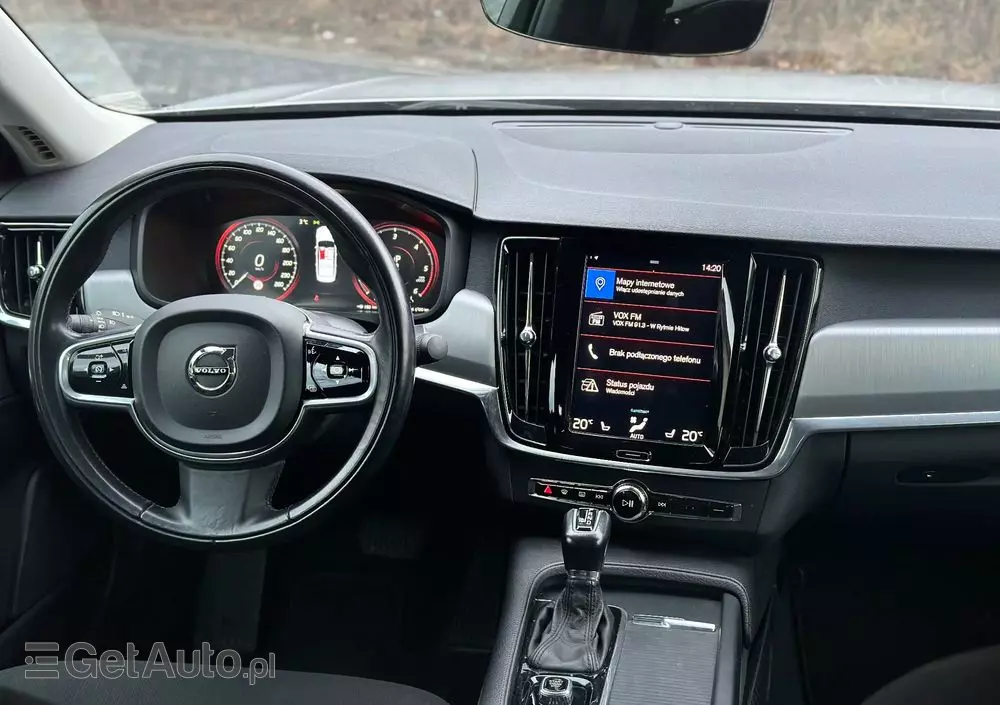 VOLVO S90 D4 Momentum