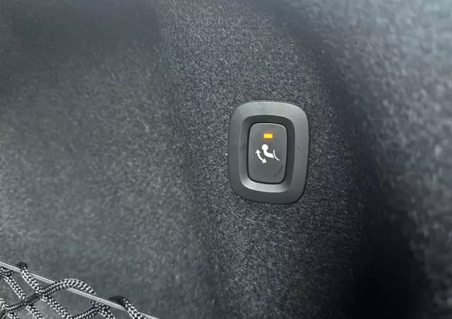 VOLVO S90 D4 Momentum