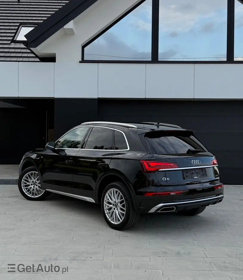 AUDI Q5 40 TDI quattro S tronic S line