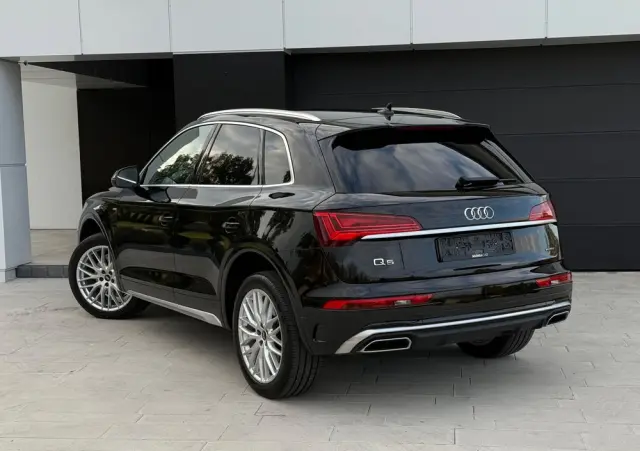 AUDI Q5 40 TDI quattro S tronic S line