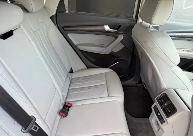 AUDI Q5 40 TDI quattro S tronic S line