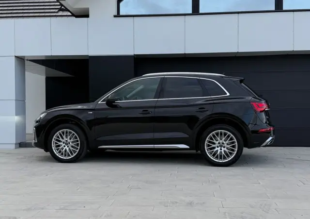 AUDI Q5 40 TDI quattro S tronic S line
