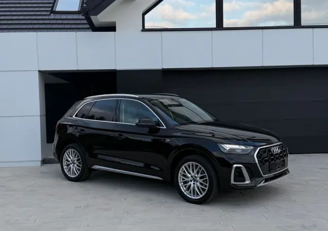 AUDI Q5 40 TDI quattro S tronic S line