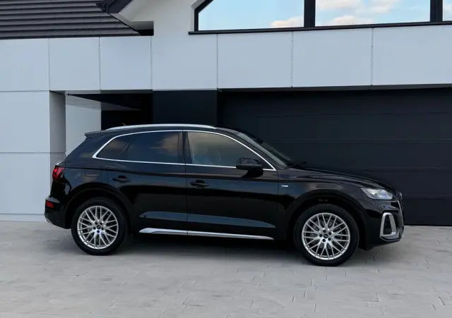 AUDI Q5 40 TDI quattro S tronic S line