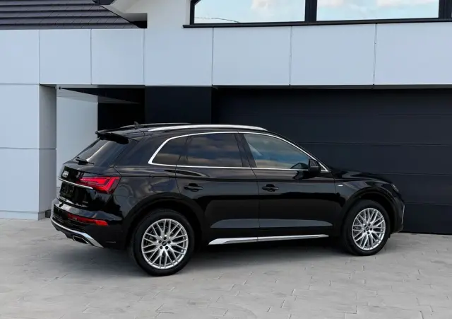 AUDI Q5 40 TDI quattro S tronic S line