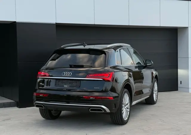AUDI Q5 40 TDI quattro S tronic S line