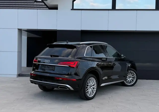 AUDI Q5 40 TDI quattro S tronic S line