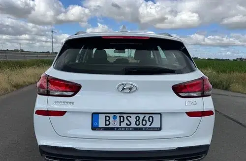 HYUNDAI I30 