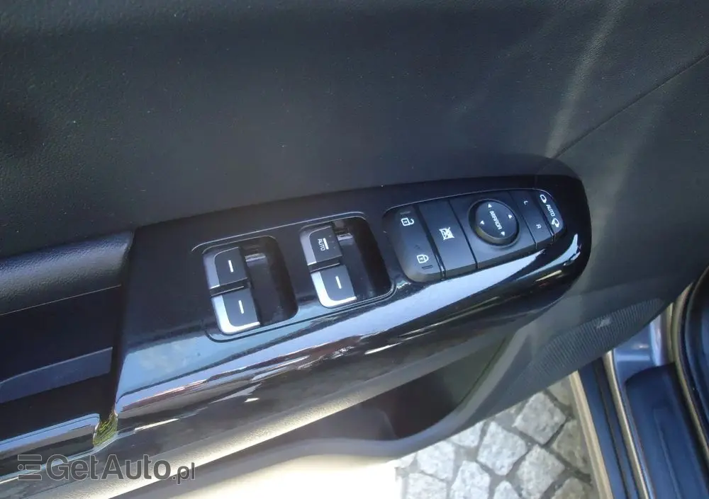 KIA Sportage 1.6 T-GDI Business Line 4WD DCT