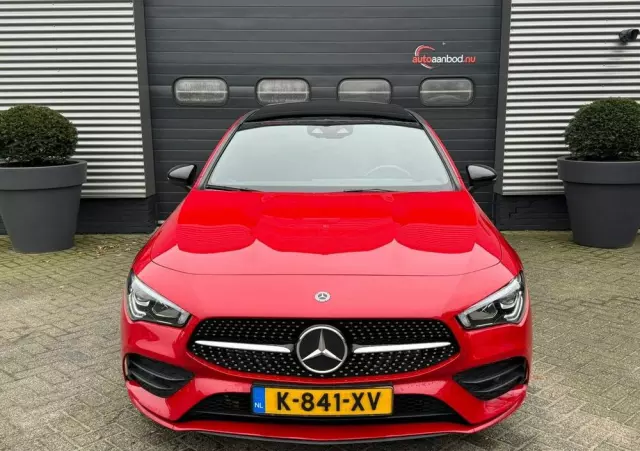 MERCEDES-BENZ CLA 