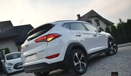 HYUNDAI Tucson 