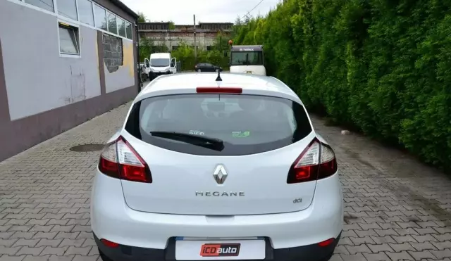 RENAULT Megane 