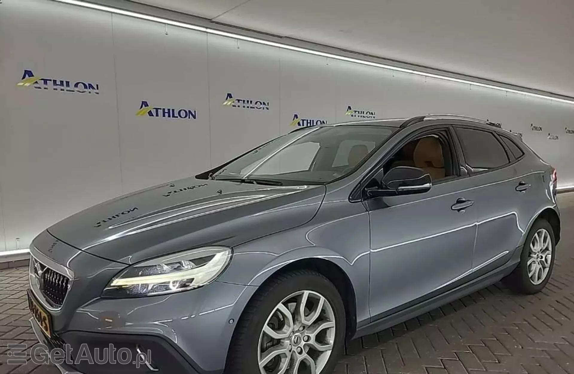 VOLVO V40 1.5 T3 (152 KM) Geartronic