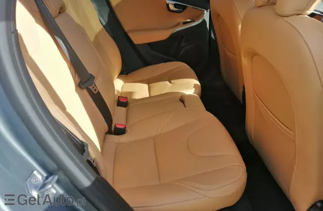 VOLVO V40 1.5 T3 (152 KM) Geartronic